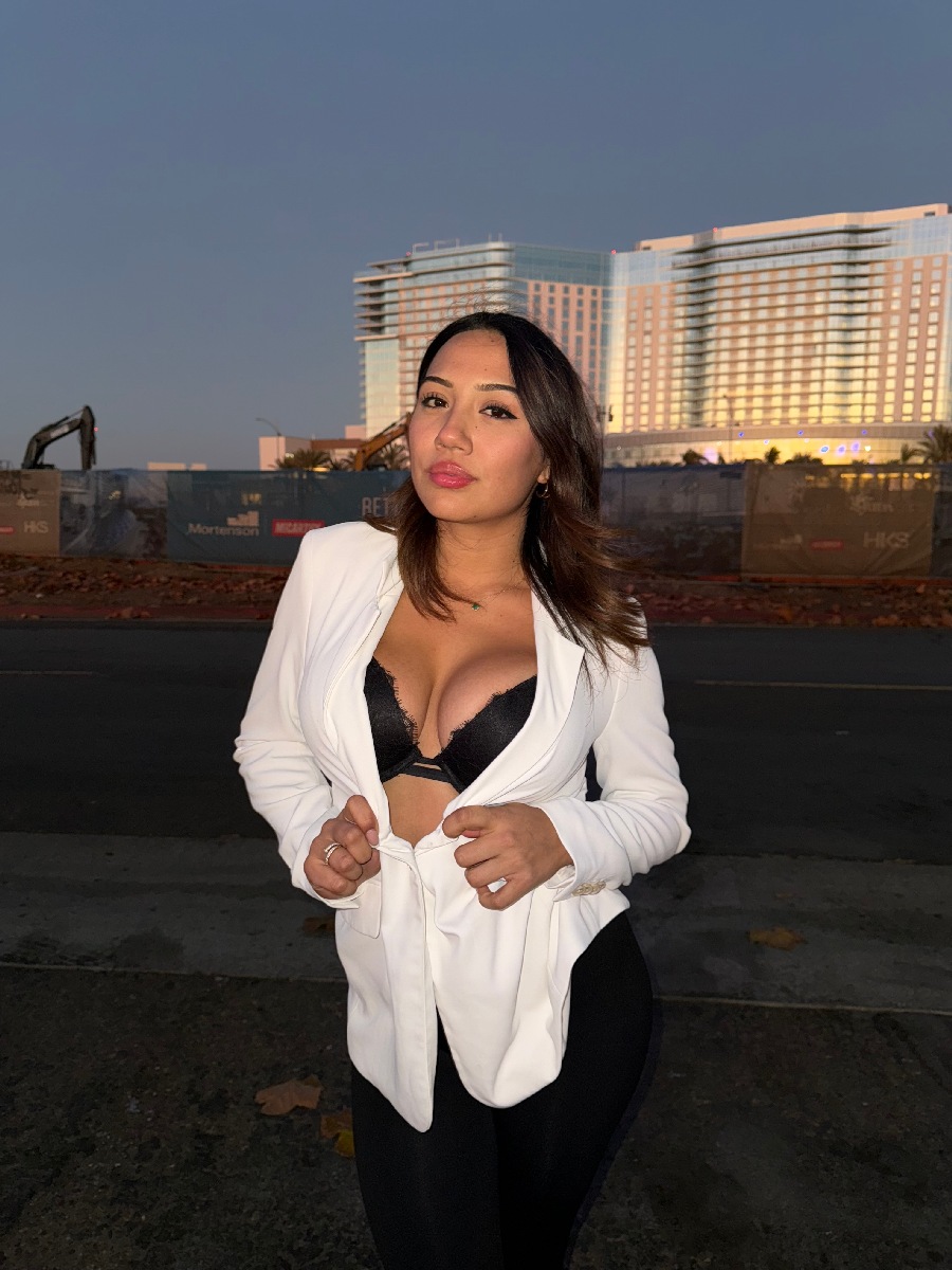 Take a pause and enjoy Ali Cruz — streaming from Baku