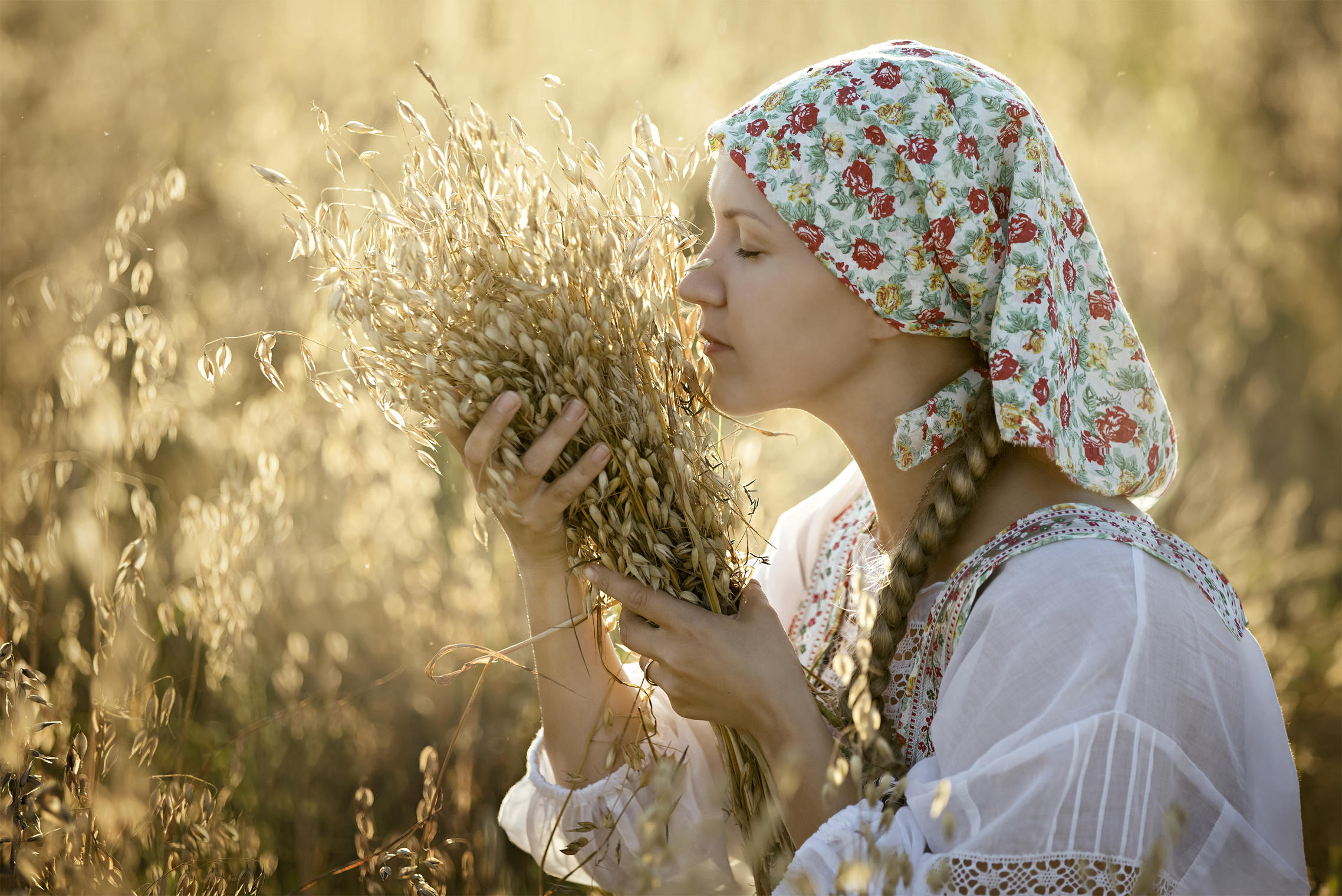 Photo Women in Slavic costumes in Baku