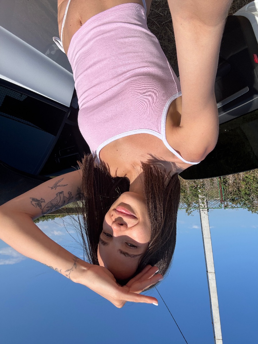 Sexy model Tina in Baku